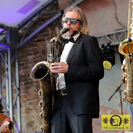 D. Mark Dollar with The SKAndal Allstars a.k.a. No Sports (D) This Is Ska Festival - Wasserburg, Rosslau 24. Juni 2023 (8).JPG